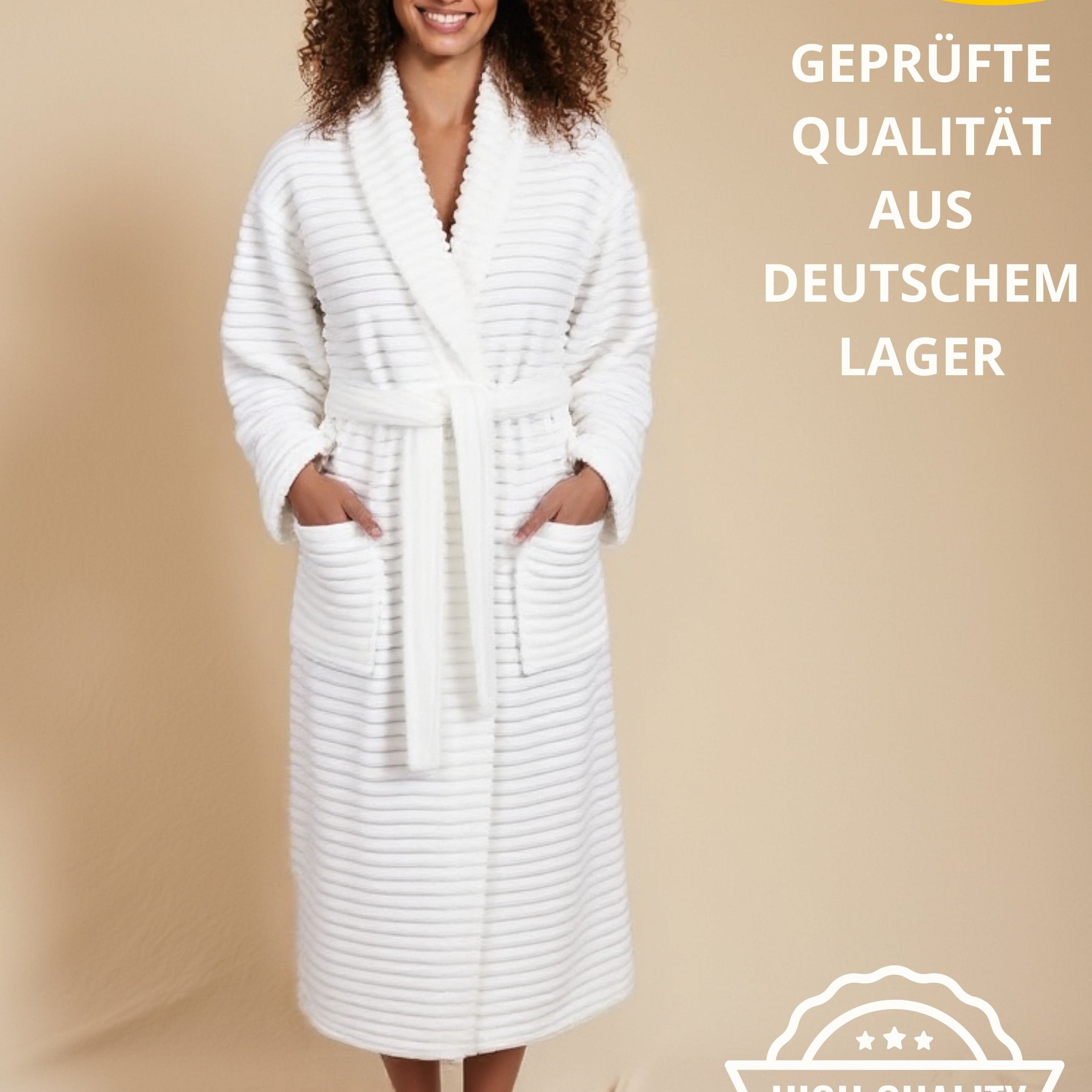 Kuscheliger Damen Fleece Bademantel mit Schalkragen & Eleganten Cord-Streifen, Weich, Warm & Stylisch, Weiß, S-XL