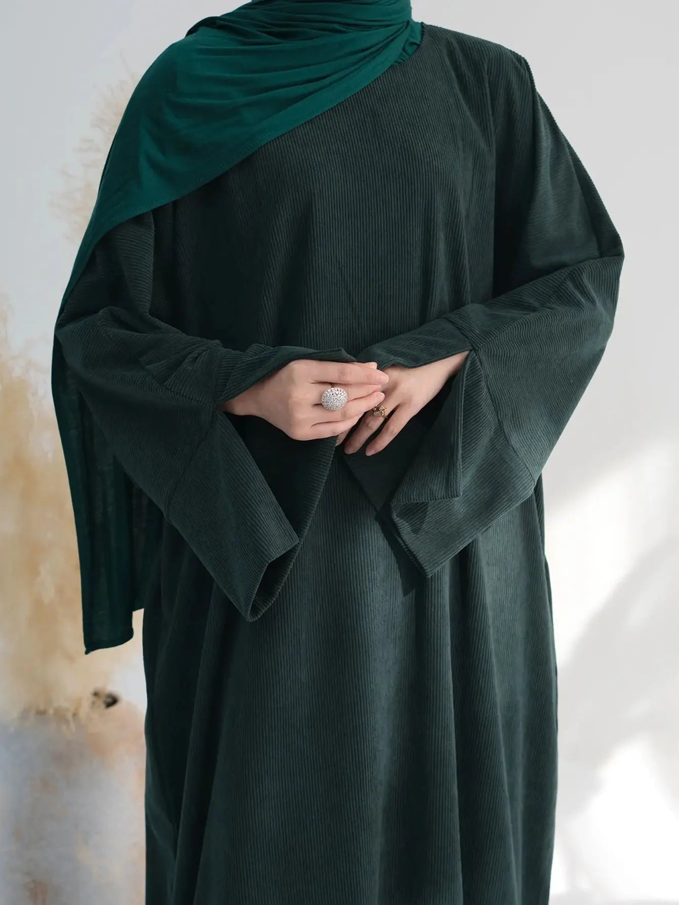 Muslimische Abaya Lang Winter Cord, Klassisches Design, Damen Muslim Kleid, Bescheidene Kleidung, 8 Farben, Einheitsgröße