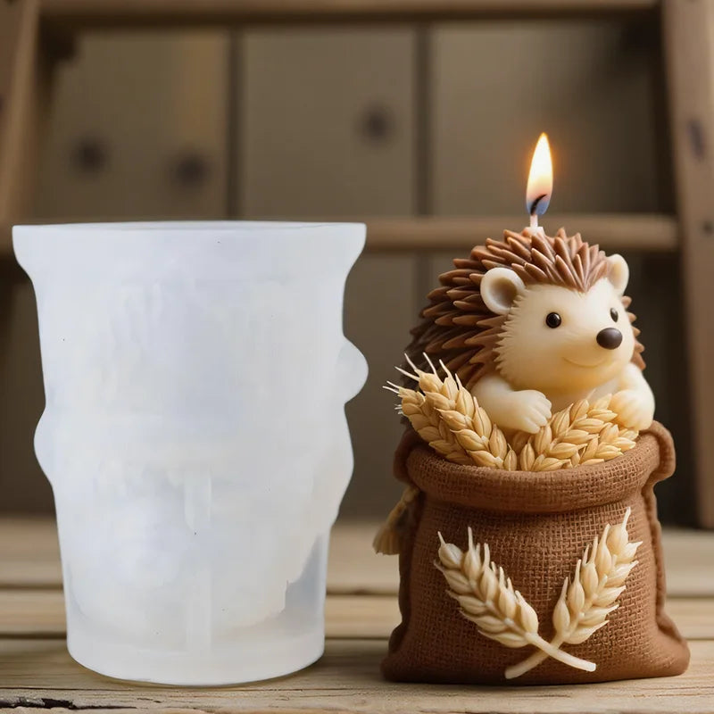 A cute hedgehog-shaped candle mold, resistant to high temperatures and not easily deformed, can be used to make scented candles/
